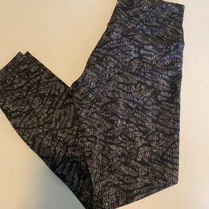 Lululemon Patterned Black & Gray Leggings
